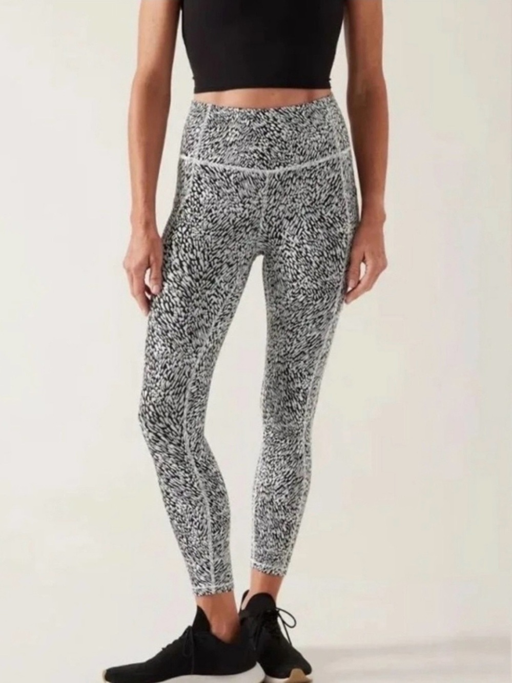 Athleta Ultimate Stash Textured 7/8 Leggings Black White Size S